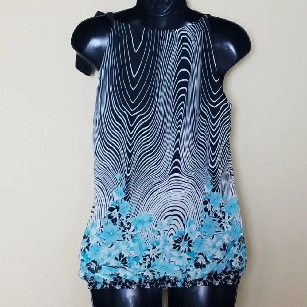 Wrapper Floral Halter Top - Picture 5 of 7